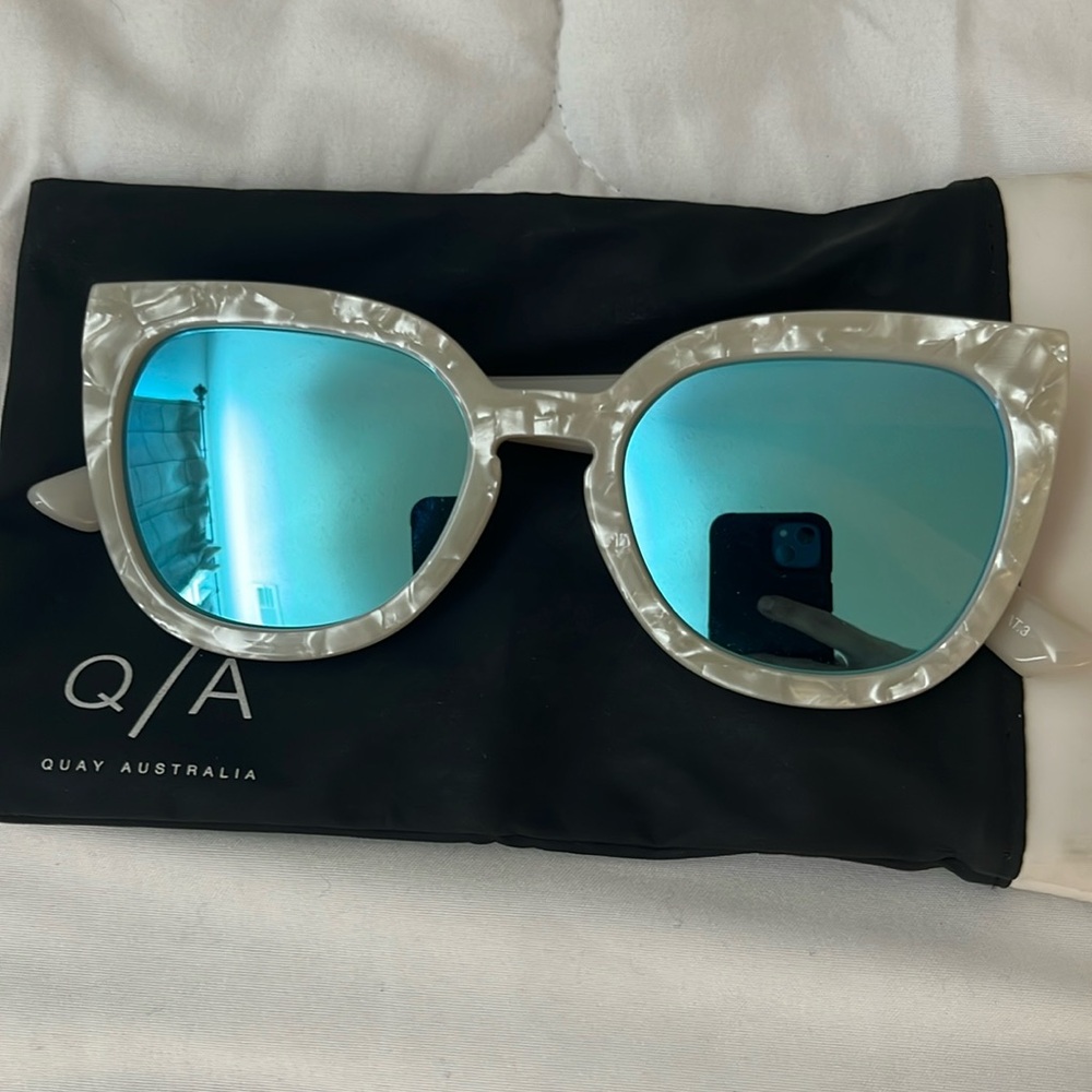 Quay blue reflective sunglasses w white frames